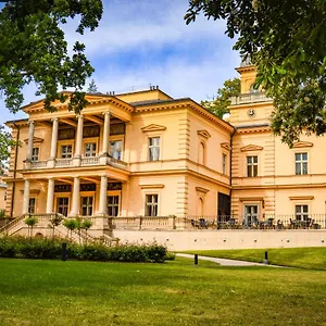 Lanna Hotel
