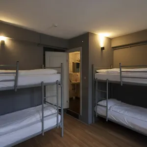 https://eastwest-guesthouse.istanbul-turkeyhotels.com