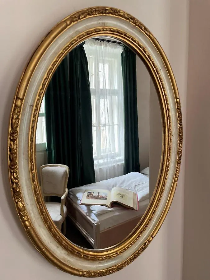 U Cervene Zidle - Red Chair Hotel Praga