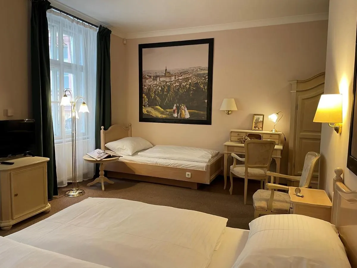 U Cervene Zidle - Red Chair Hotel Praga