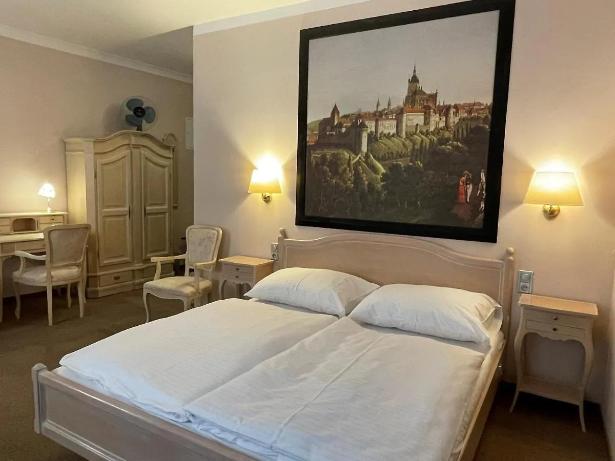 U Cervene Zidle - Red Chair Hotel Prague