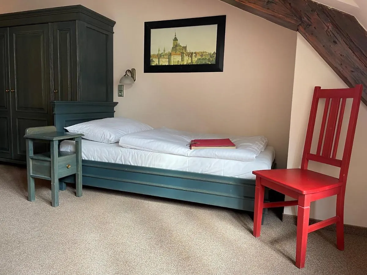 פראג U Cervene Zidle - Red Chair Hotel
