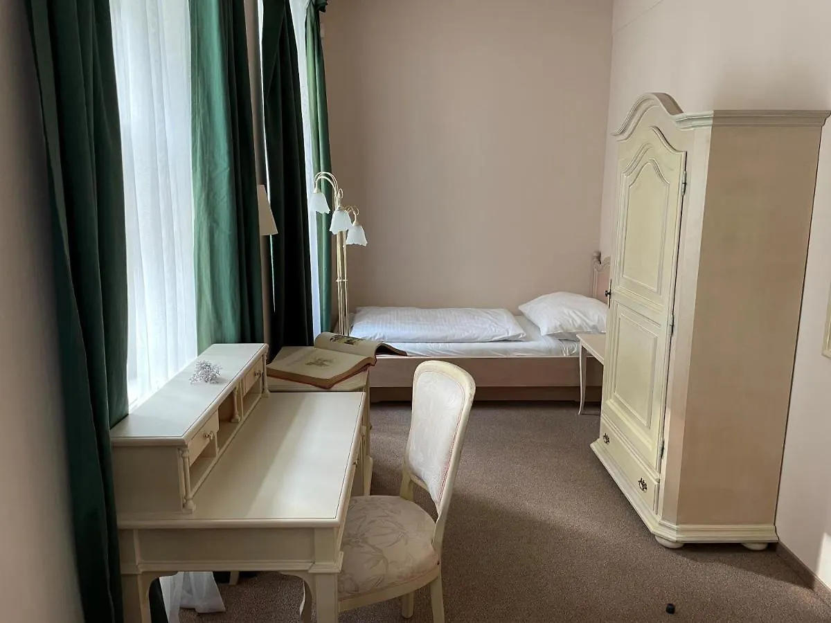 פראג U Cervene Zidle - Red Chair Hotel 3*,  צ'כיה