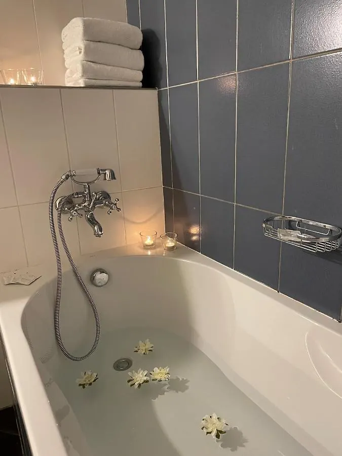 פראג U Cervene Zidle - Red Chair Hotel 3*,  צ'כיה