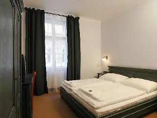 ***  פראג U Cervene Zidle - Red Chair Hotel צ'כיה